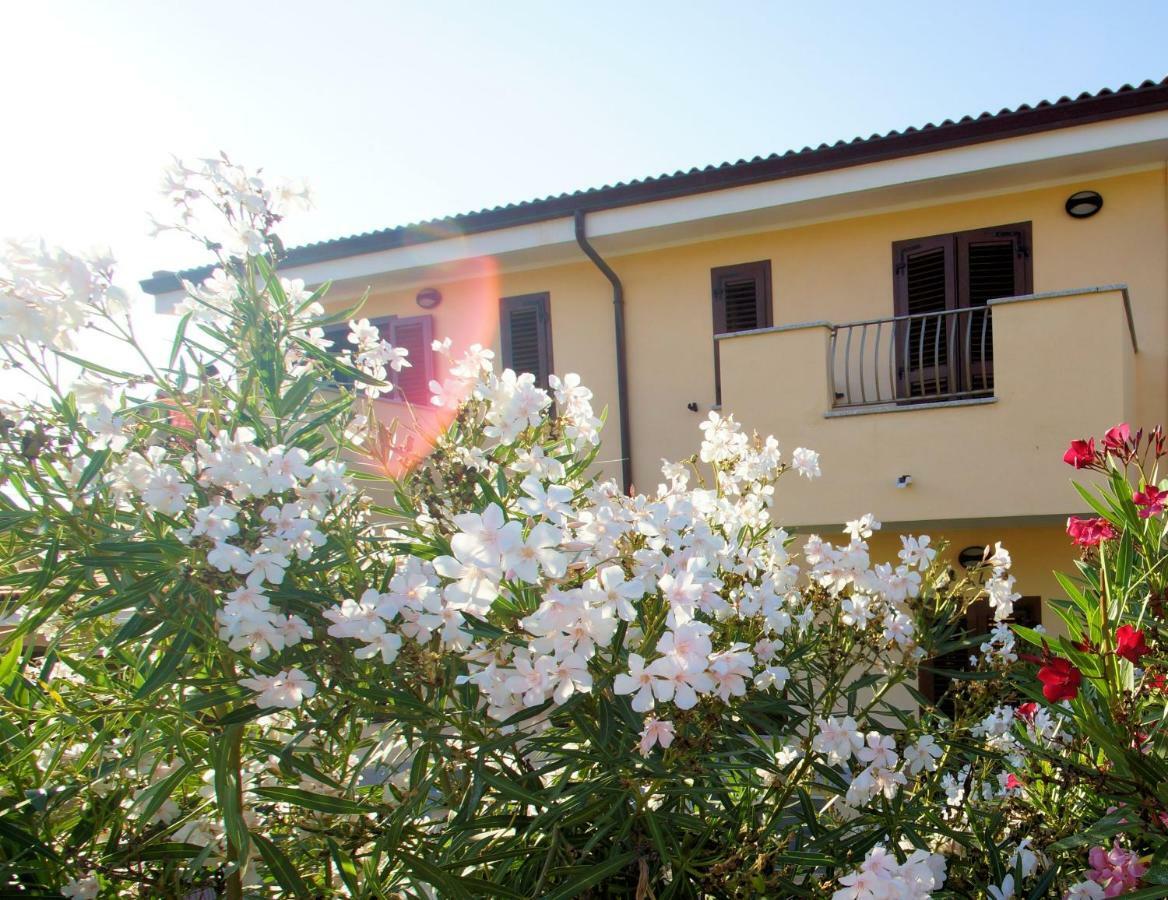 Sa Fiorida Appartamenti วัลเลดอเรีย ภายนอก รูปภาพ